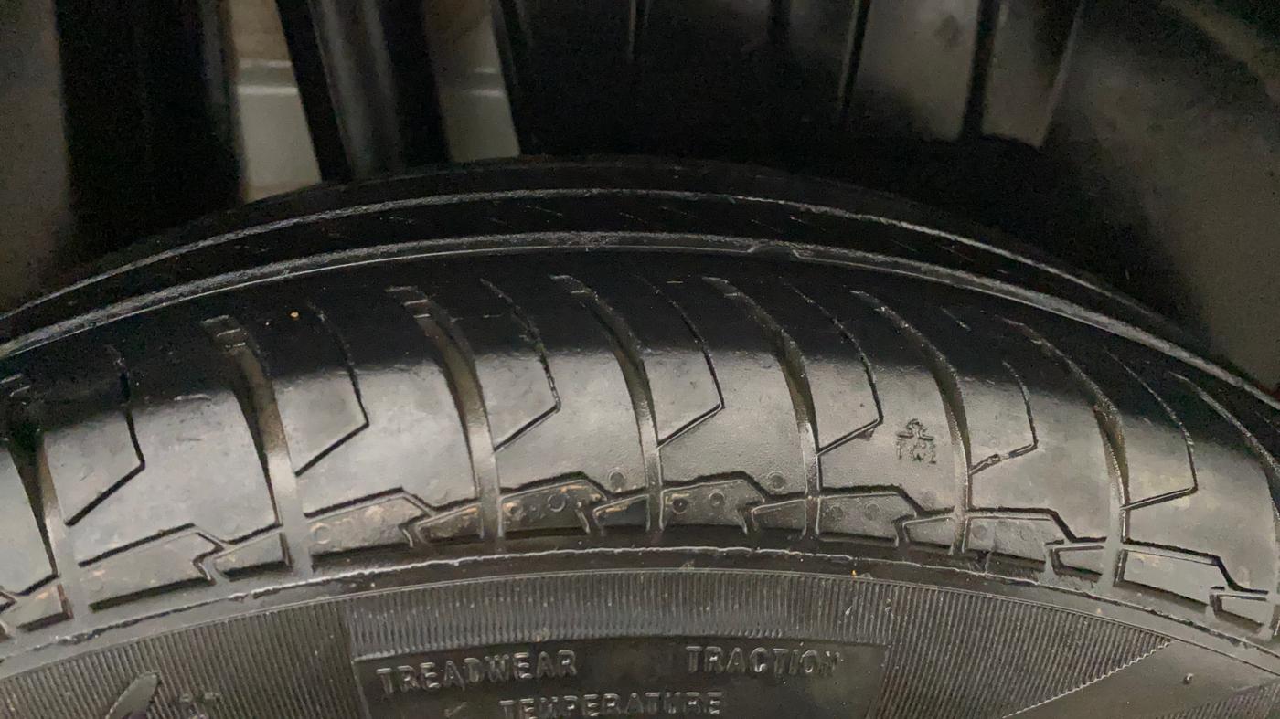 2023 Maruti Dzire VXI AMT, Petrol, Automatic, 68,546 km, Right Rear Tyre Tread