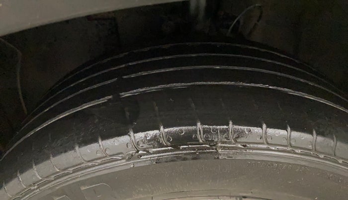 2022 Hyundai VENUE S+ 1.2, CNG, Manual, 56,314 km, Left Front Tyre Tread