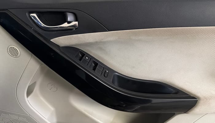 2021 Tata NEXON XZ PLUS PETROL SUNROOF, Petrol, Manual, 45,615 km, Driver Side Door Panels Control