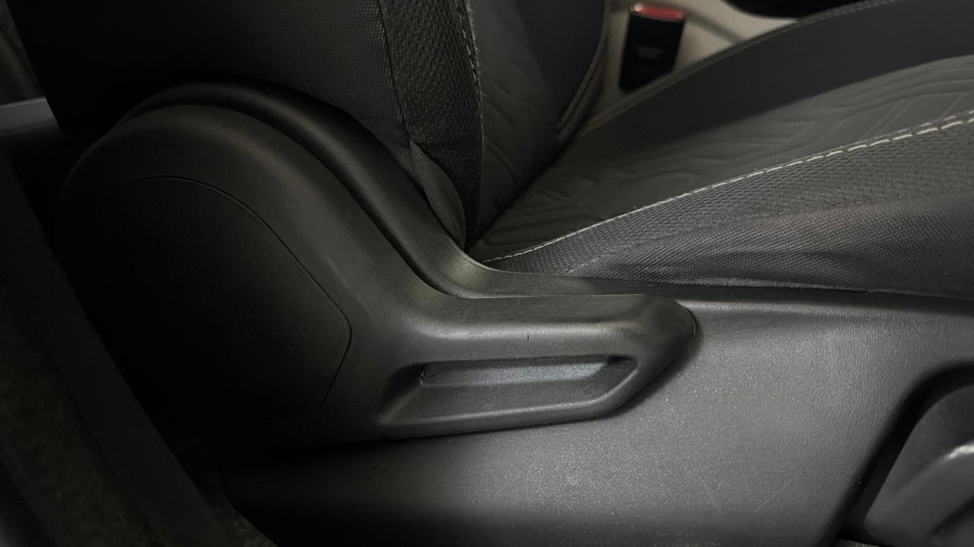 2021 Tata NEXON XZ PLUS PETROL SUNROOF, Petrol, Manual, 45,615 km, Driver Side Adjustment Panel