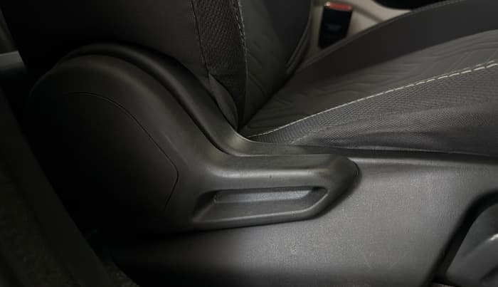 2021 Tata NEXON XZ PLUS PETROL SUNROOF, Petrol, Manual, 45,615 km, Driver Side Adjustment Panel