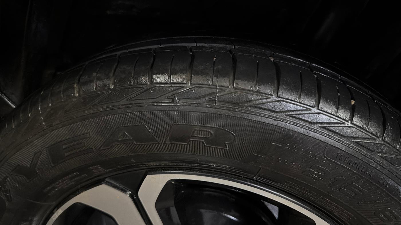 2021 Tata NEXON XZ PLUS PETROL SUNROOF, Petrol, Manual, 45,615 km, Left Rear Tyre Tread