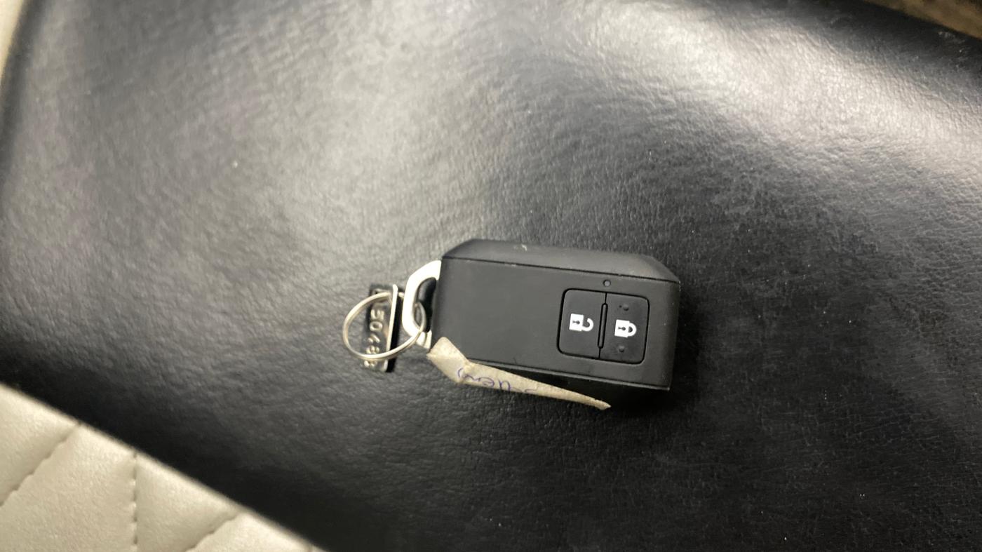 2020 Maruti Baleno ZETA CVT PETROL 1.2, Petrol, Automatic, 46,433 km, Key Close Up