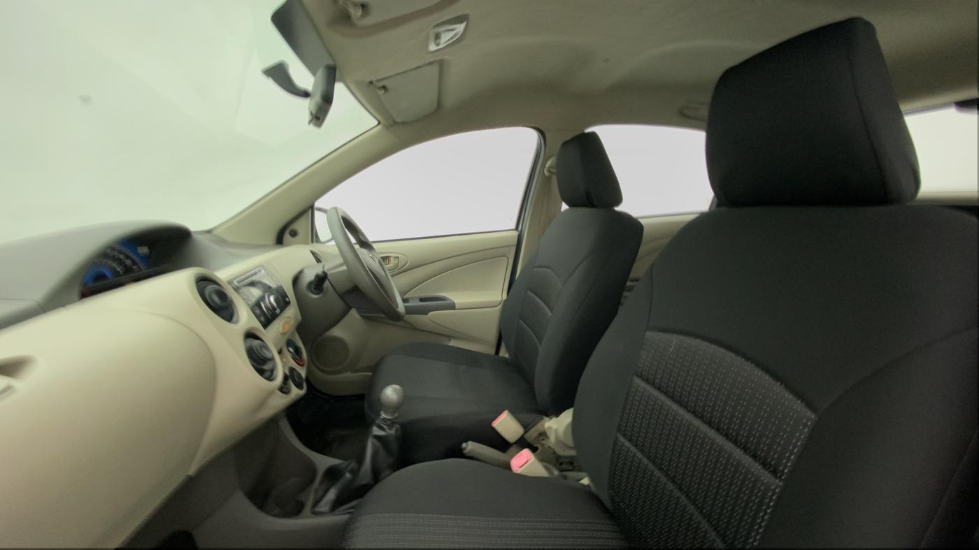 2014 Toyota Etios Liva D 4D GD, Diesel, Manual, 76,975 km, Right Side Front Door Cabin