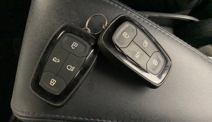 2023 Tata ALTROZ  XZ PLUS (S) DARK EDITION , Diesel, Manual, 23,254 km, Key Close Up
