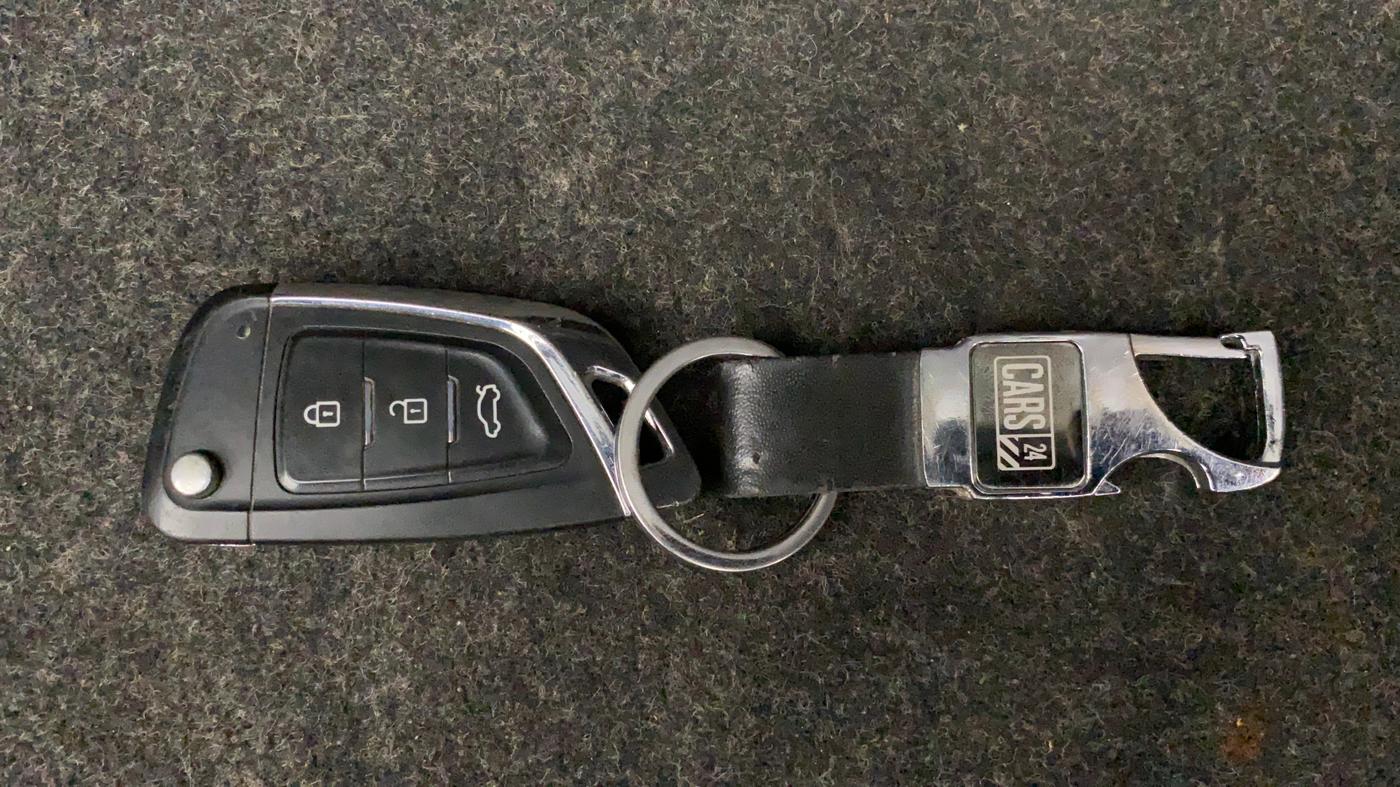 2014 Maruti Swift VDI, Diesel, Manual, 83,829 km, Key Close Up