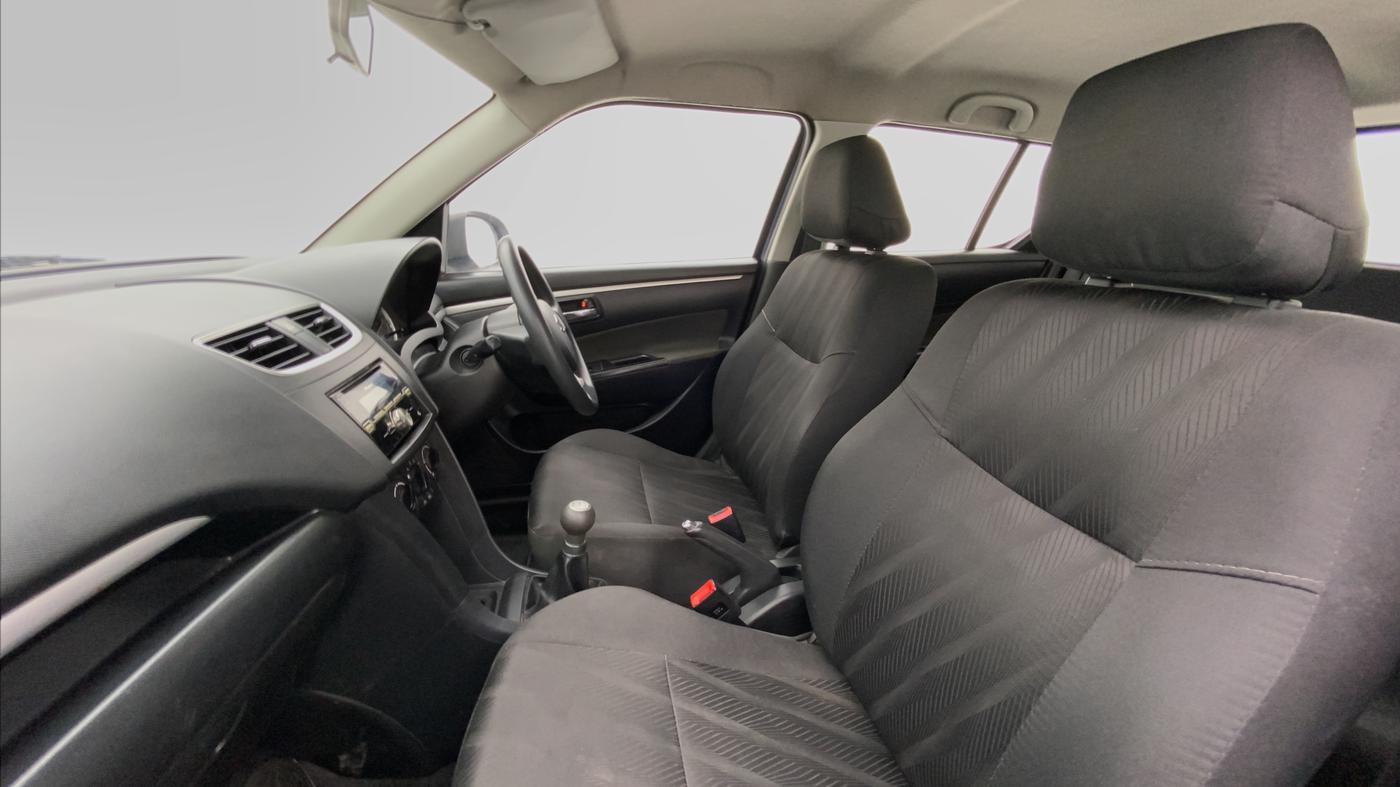 2014 Maruti Swift VXI D, Petrol, Manual, 65,564 km, Right Side Front Door Cabin
