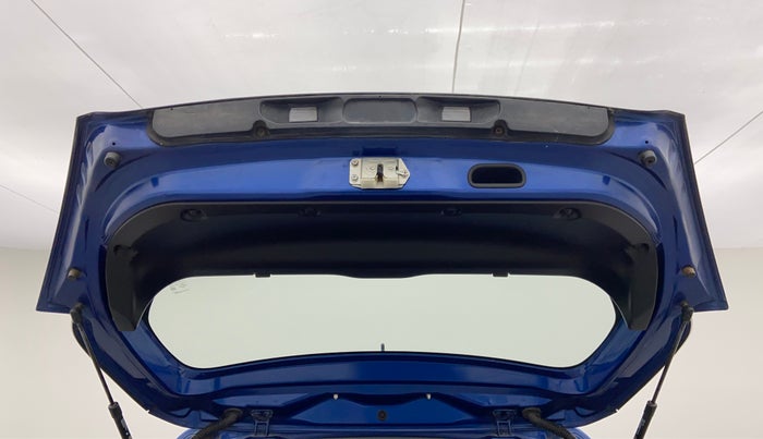 2014 Maruti Swift VXI D, Petrol, Manual, 65,564 km, Boot Door Open