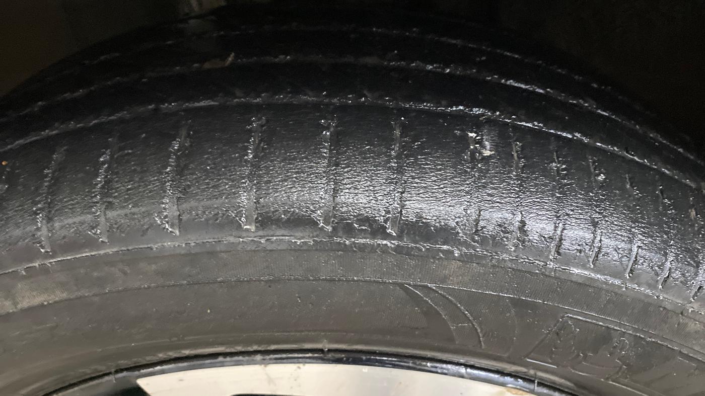 2022 Nissan MAGNITE XV MT, Petrol, Manual, 72,028 km, Left Front Tyre Tread