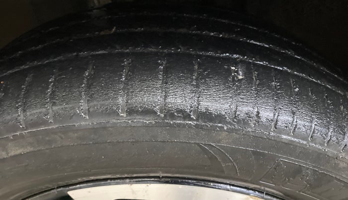 2022 Nissan MAGNITE XV MT, Petrol, Manual, 71,978 km, Left Front Tyre Tread