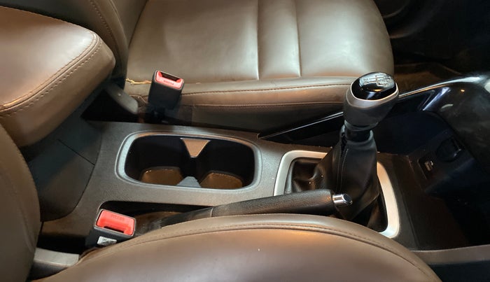 2022 Nissan MAGNITE XV MT, Petrol, Manual, 71,978 km, Gear Lever