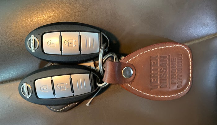 2022 Nissan MAGNITE XV MT, Petrol, Manual, 71,978 km, Key Close Up