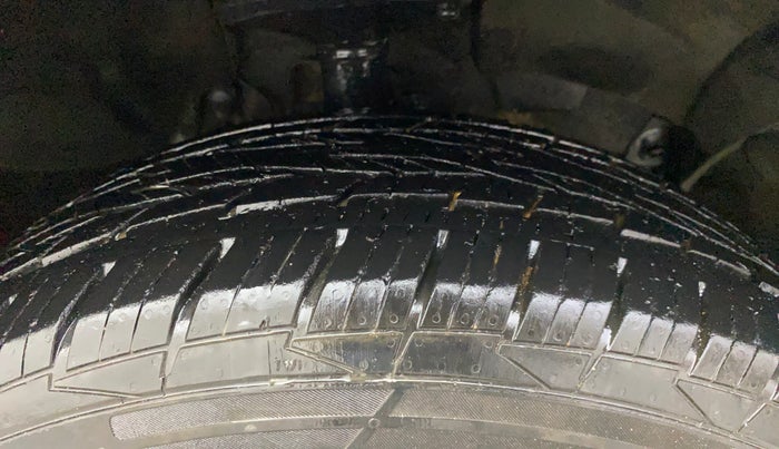 2017 Renault Duster 110 PS RXZ 4X2 AMT DIESEL, Diesel, Automatic, 94,612 km, Right Front Tyre Tread