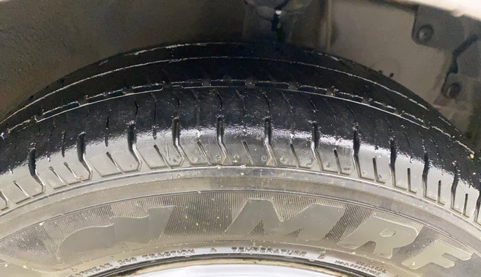 2015 Hyundai Eon ERA +, Petrol, Manual, 65,645 km, Right Front Tyre Tread