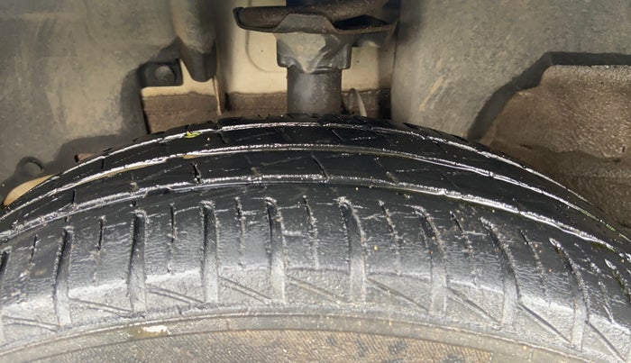 2021 Renault Kwid RXT 1.0 (O), Petrol, Manual, 79,393 km, Left Front Tyre Tread