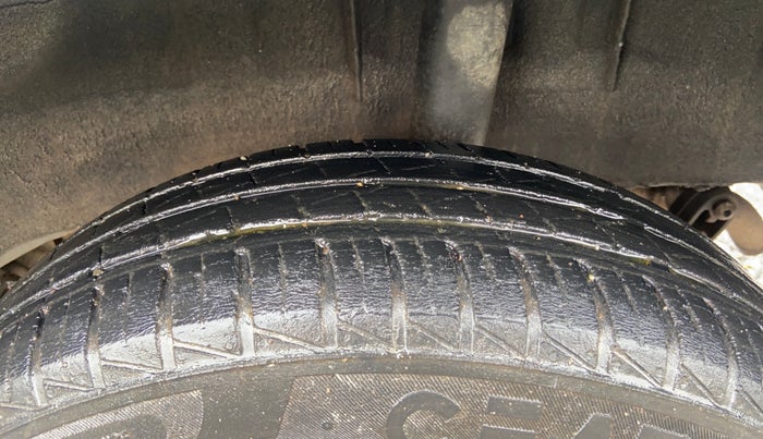 2021 Renault Kwid RXT 1.0 (O), Petrol, Manual, 79,393 km, Left Rear Tyre Tread