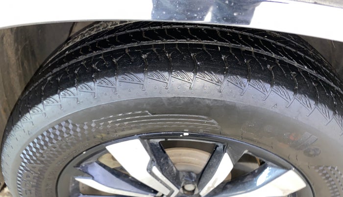 2019 MG HECTOR SMART HYBRID 1.5 PETROL, Petrol, Manual, 77,753 km, Left Front Tyre Tread