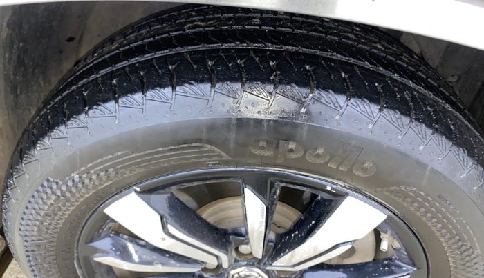 2019 MG HECTOR SMART HYBRID 1.5 PETROL, Petrol, Manual, 77,753 km, Right Front Tyre Tread