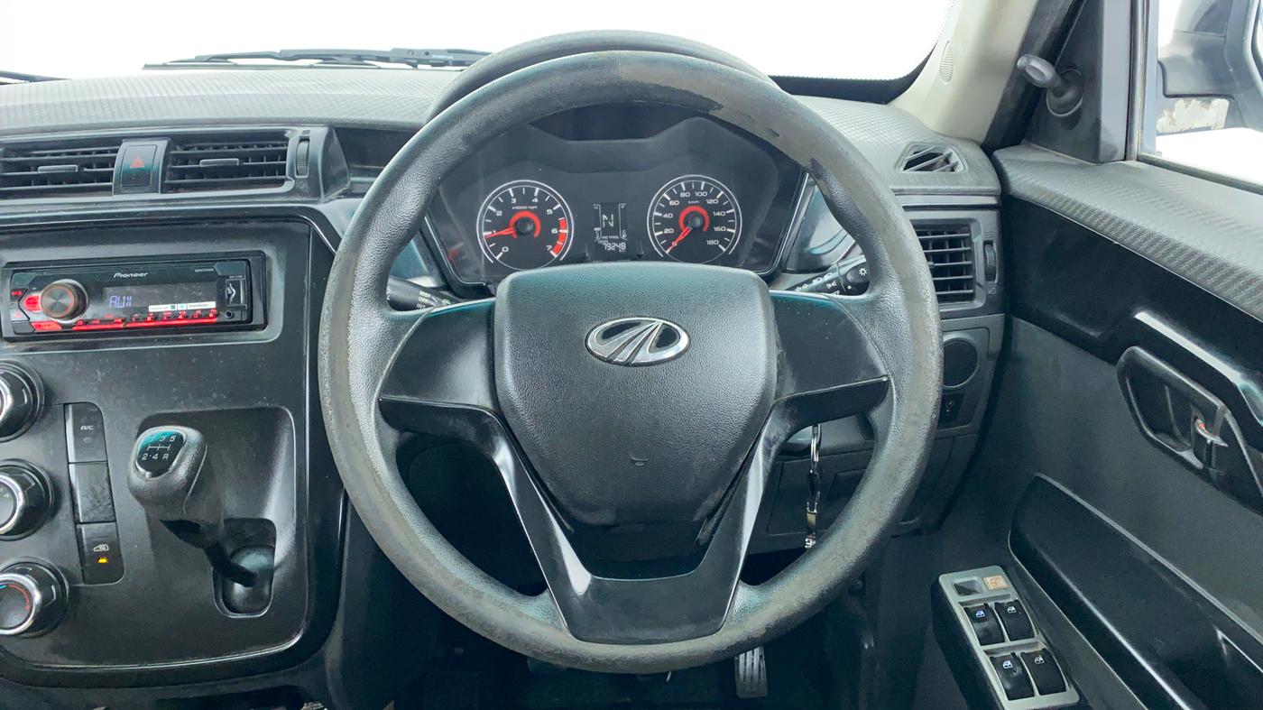 2018 Mahindra Kuv100 K2 TRIP CNG, CNG, Manual, 79,577 km, Steering Wheel Close Up