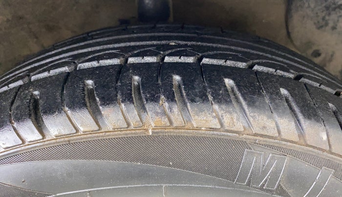 2018 Hyundai Grand i10 MAGNA U2 1.2 CRDI, Diesel, Manual, 68,439 km, Right Front Tyre Tread