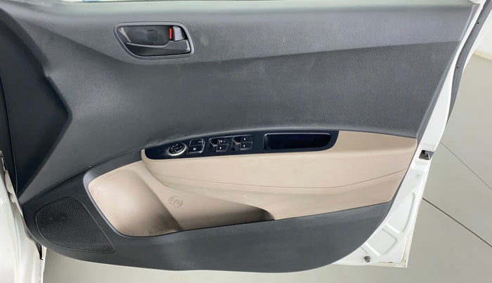 2018 Hyundai Grand i10 MAGNA U2 1.2 CRDI, Diesel, Manual, 68,439 km, Driver Side Door Panels Control