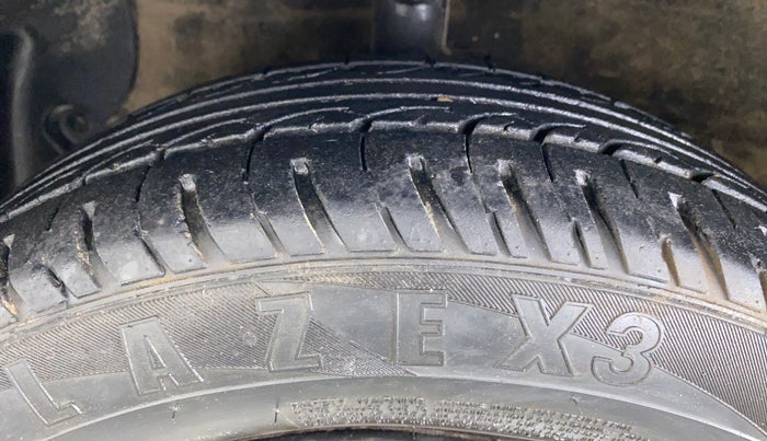2018 Hyundai Grand i10 MAGNA U2 1.2 CRDI, Diesel, Manual, 68,439 km, Left Front Tyre Tread