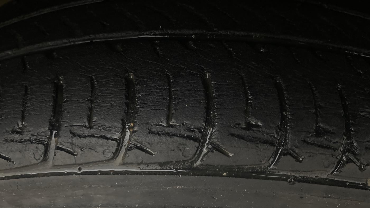2015 Toyota Etios Liva G, Petrol, Manual, 34,776 km, Right Front Tyre Tread
