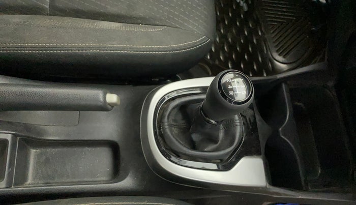 2017 Honda WR-V 1.2L I-VTEC VX MT, Petrol, Manual, 63,164 km, Gear Lever