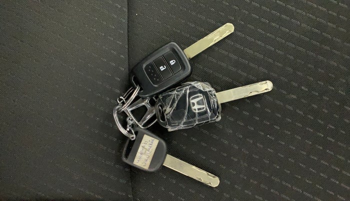 2017 Honda WR-V 1.2L I-VTEC VX MT, Petrol, Manual, 63,164 km, Key Close Up