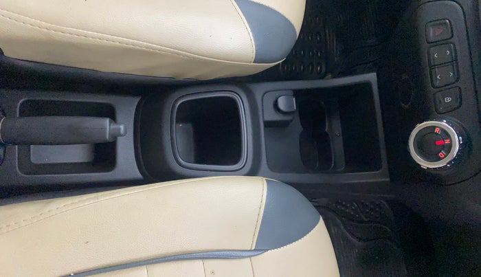 2017 Renault Kwid RXT 1.0 AMT, Petrol, Automatic, 29,536 km, Gear Lever