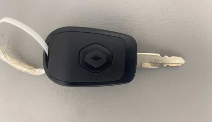 2017 Renault Kwid RXT 1.0 AMT, Petrol, Automatic, 29,536 km, Key Close Up