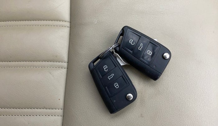 2018 Skoda Octavia L&K 1.8 TSI AT, Petrol, Automatic, 57,765 km, Key Close Up