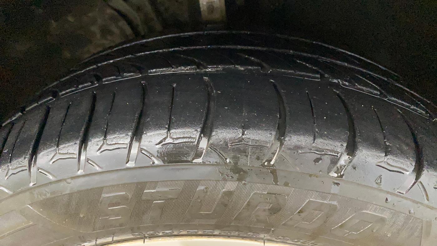 2018 Skoda Octavia L&K 1.8 TSI AT, Petrol, Automatic, 57,765 km, Right Front Tyre Tread