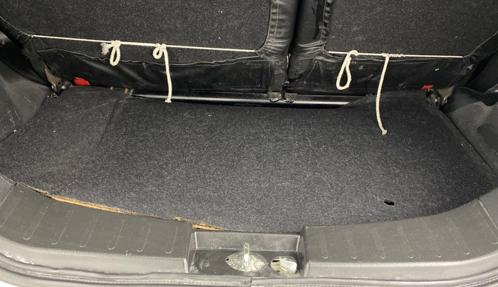 2017 Maruti Wagon R 1.0 VXI AMT, Petrol, Automatic, 17,765 km, Boot Inside