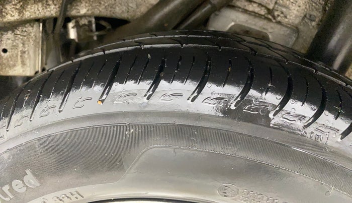 2020 Mahindra KUV 100 NXT K2+ P 6 STR, Petrol, Manual, 25,706 km, Left Rear Tyre Tread