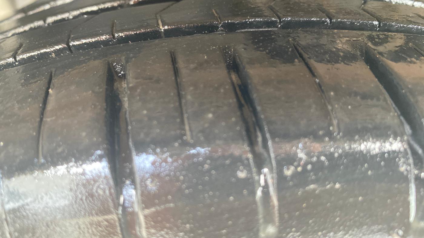 2018 Ford Figo Aspire TITANIUM 1.2 PETROL, Petrol, Manual, 73,276 km, Left Front Tyre Tread