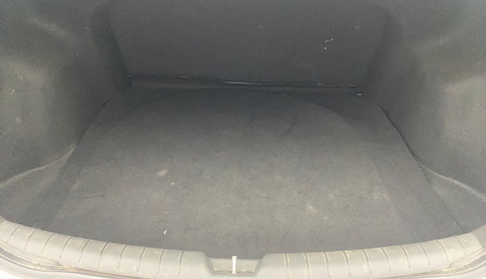 2019 Hyundai Verna 1.6 VTVT SX O, Petrol, Manual, 59,097 km, Boot Inside