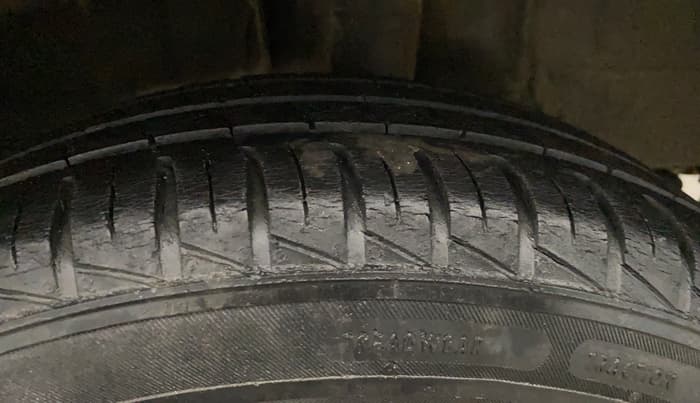 2020 Renault Kwid RXL, Petrol, Manual, 34,056 km, Left Rear Tyre Tread