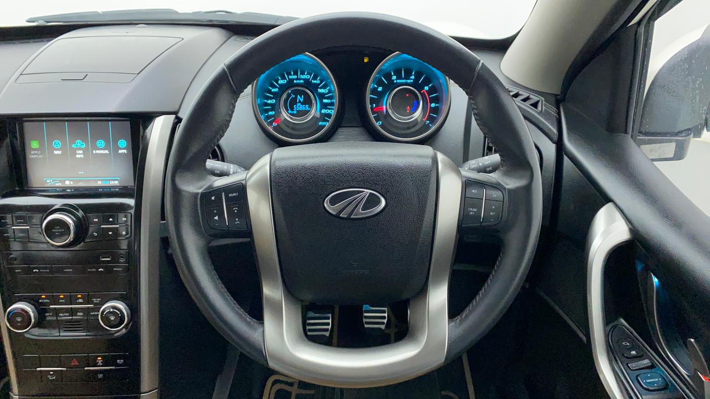 2020 Mahindra XUV500 W11 (O), Diesel, Manual, 55,921 km, Steering Wheel Close Up