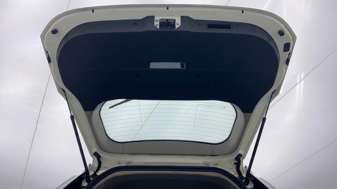 2020 Mahindra XUV500 W11 (O), Diesel, Manual, 55,921 km, Boot Door Open