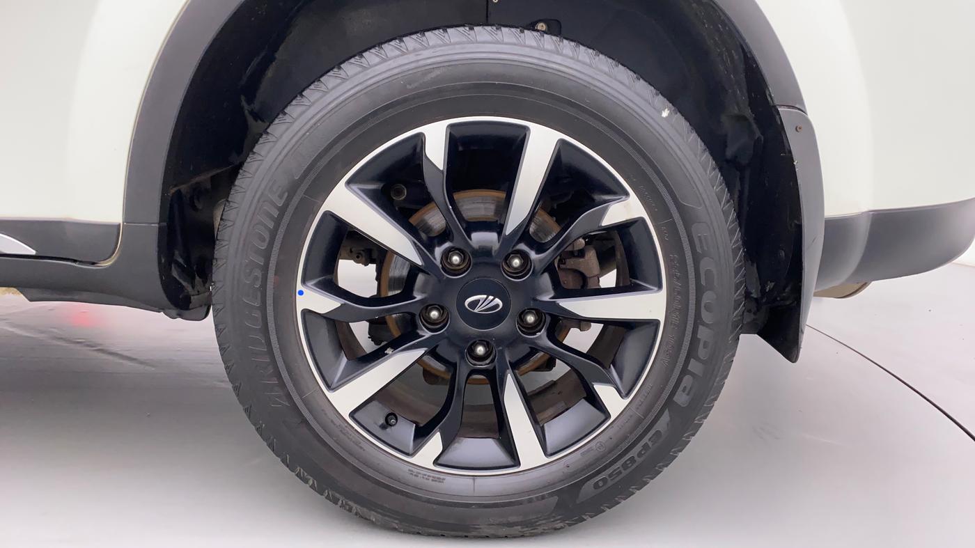 2020 Mahindra XUV500 W11 (O), Diesel, Manual, 55,921 km, Left Rear Wheel