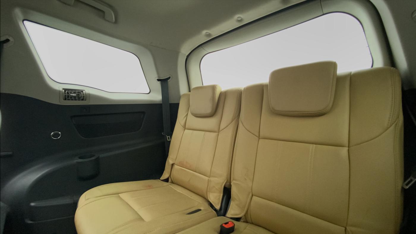 2020 Mahindra XUV500 W11 (O), Diesel, Manual, 55,921 km, Third Seat Row ( optional )