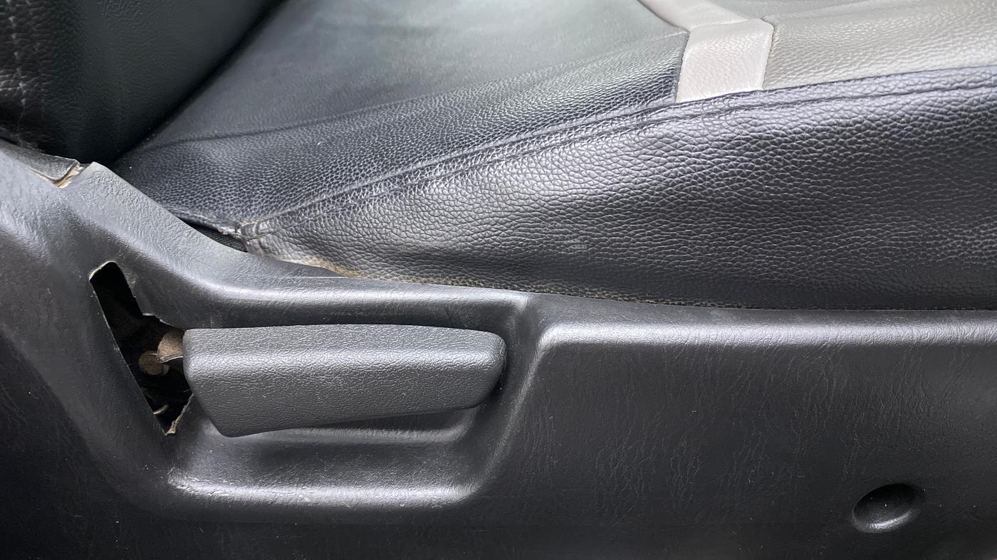 2019 Maruti Alto LXI, Petrol, Manual, 43,483 km, Driver Side Adjustment Panel