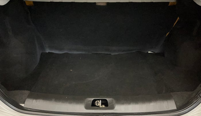 2015 Maruti Swift Dzire VXI, Petrol, Manual, 58,758 km, Boot Inside