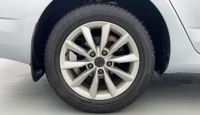 2013 Skoda Octavia AMBITION 1.4 TSI, Petrol, Manual, 81,854 km, Right Rear Wheel