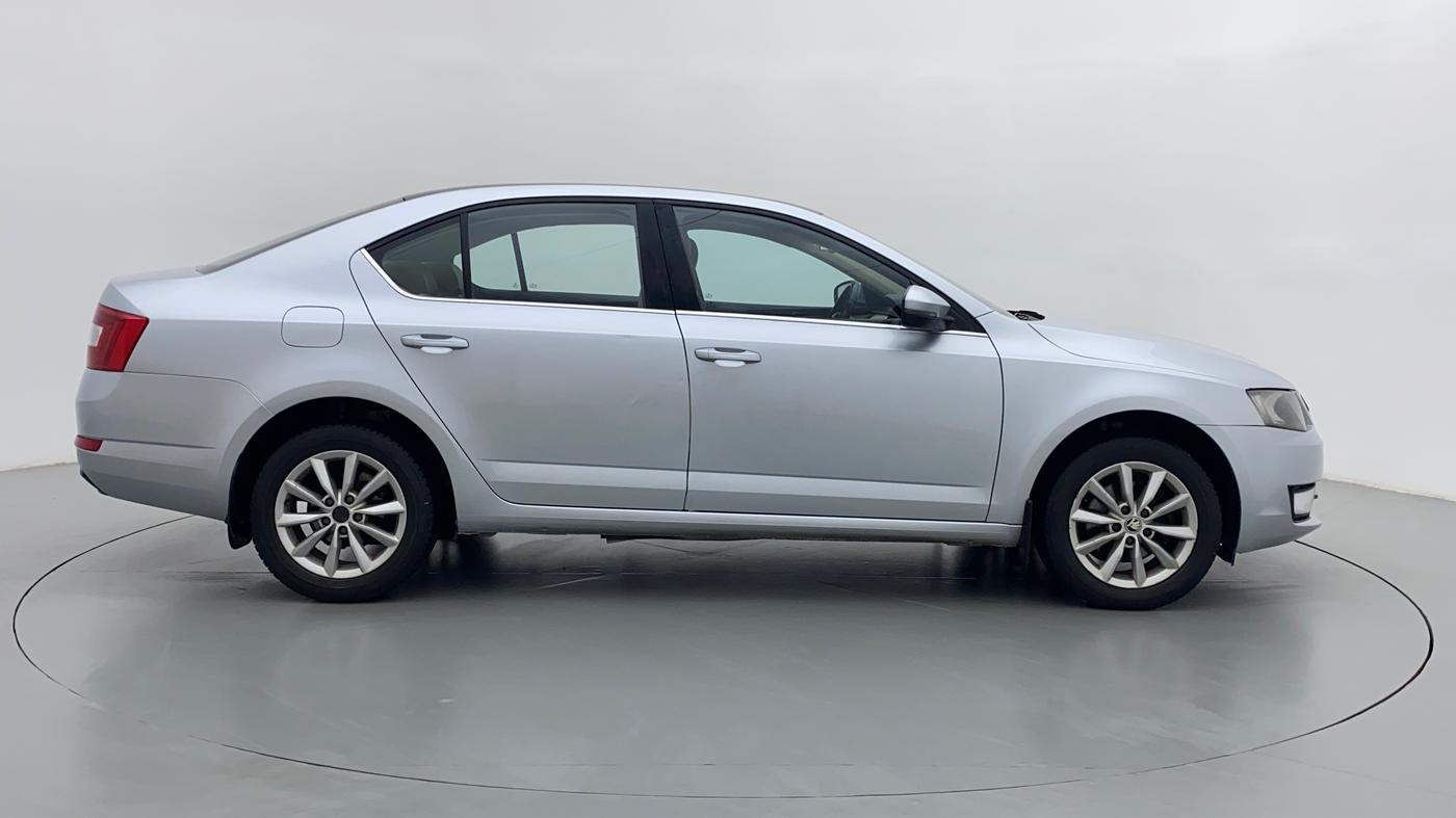 2013 Skoda Octavia AMBITION 1.4 TSI, Petrol, Manual, 81,854 km, Right Side