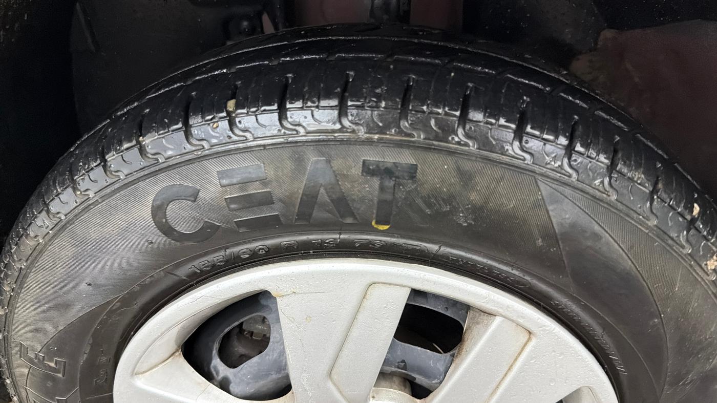 2017 Renault Kwid RXT 1.0 AMT, Petrol, Automatic, 47,686 km, Left Front Tyre Tread