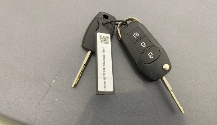 2018 Ford Figo Aspire TITANIUM 1.2 PETROL, Petrol, Manual, 94,480 km, Key Close Up