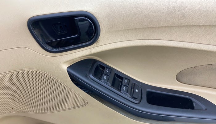 2018 Ford Figo Aspire TITANIUM 1.2 PETROL, Petrol, Manual, 94,480 km, Driver Side Door Panels Control