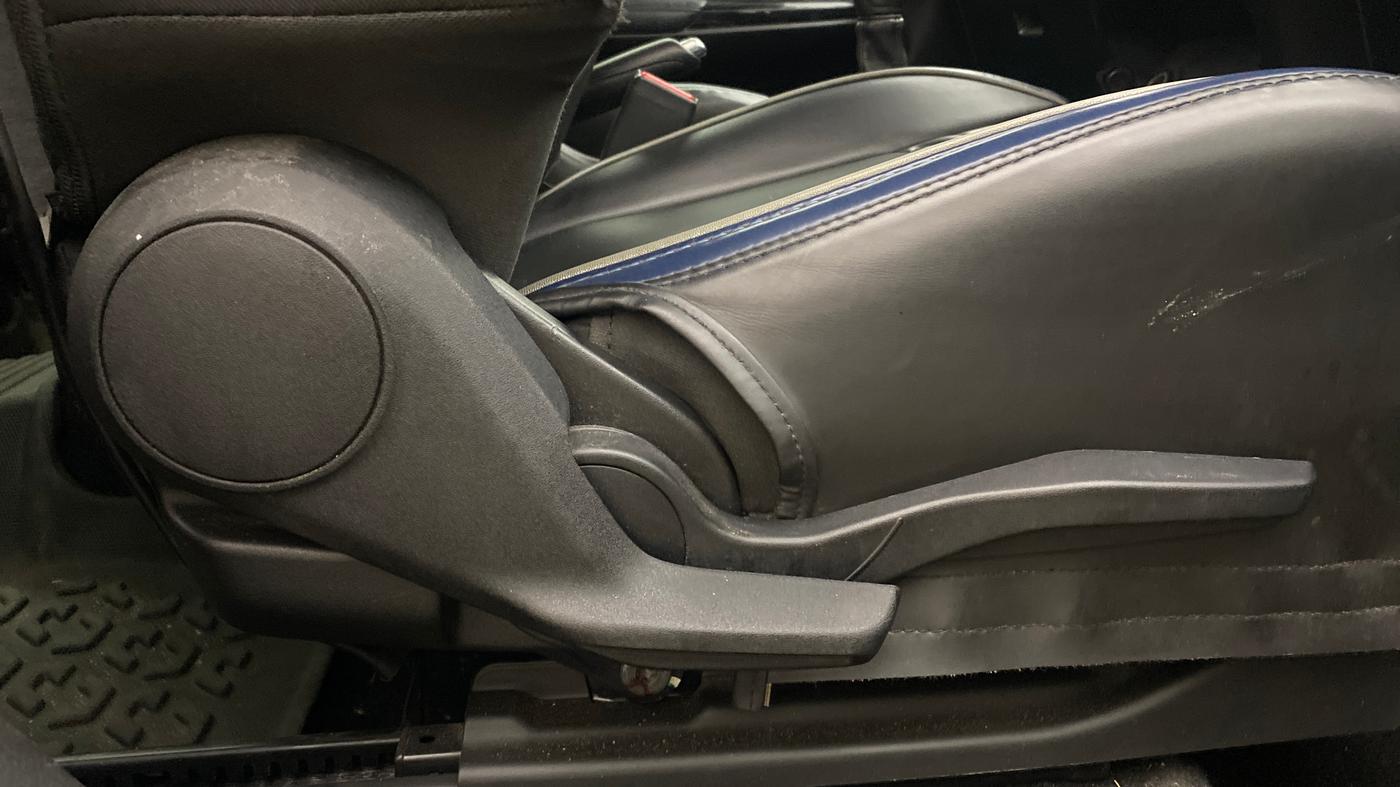 2023 Maruti Baleno ALPHA PETROL 1.2, Petrol, Manual, 57,516 km, Driver Side Adjustment Panel